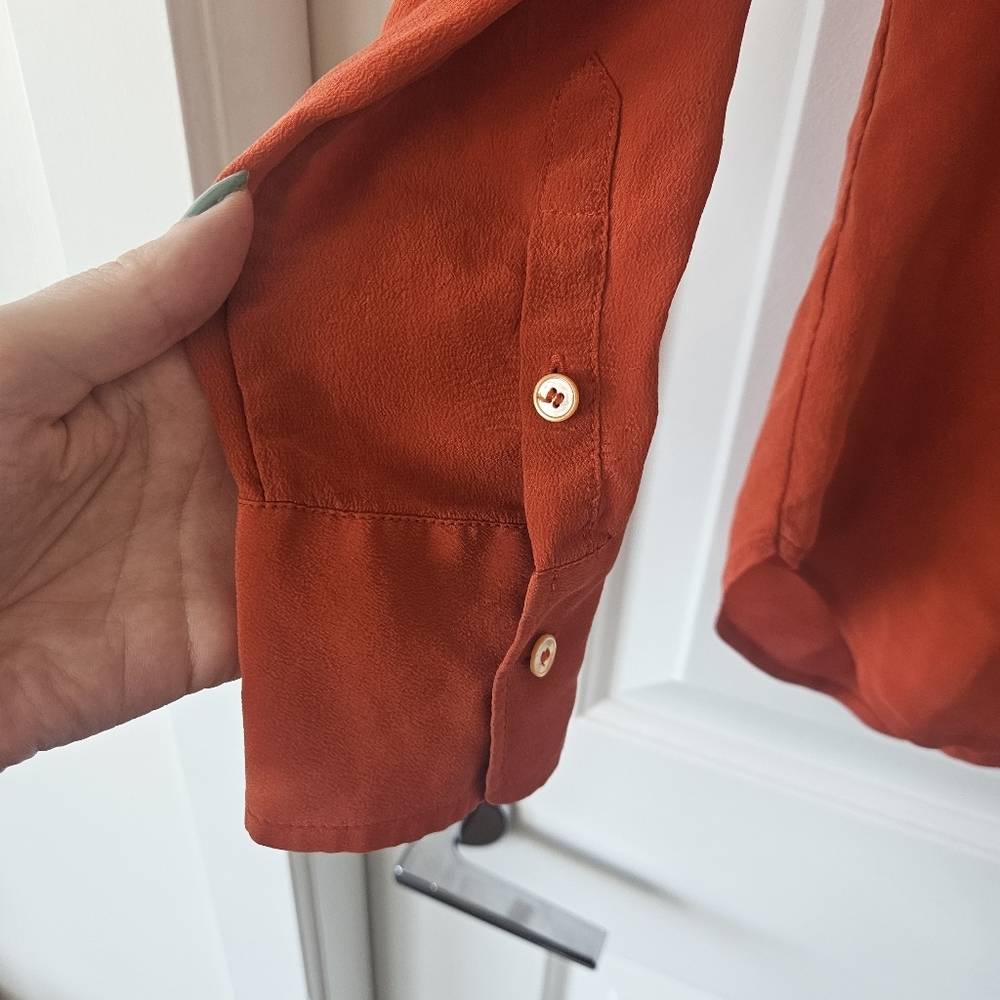 Aritzia Talula Babaton 100% Silk Red Button Down Blouse Size Small - Picture 4 of 8